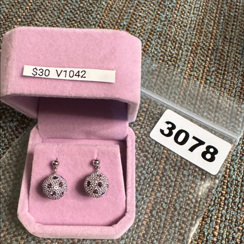 3078 Swarovski Crystal Elements Post Earrings - image 5